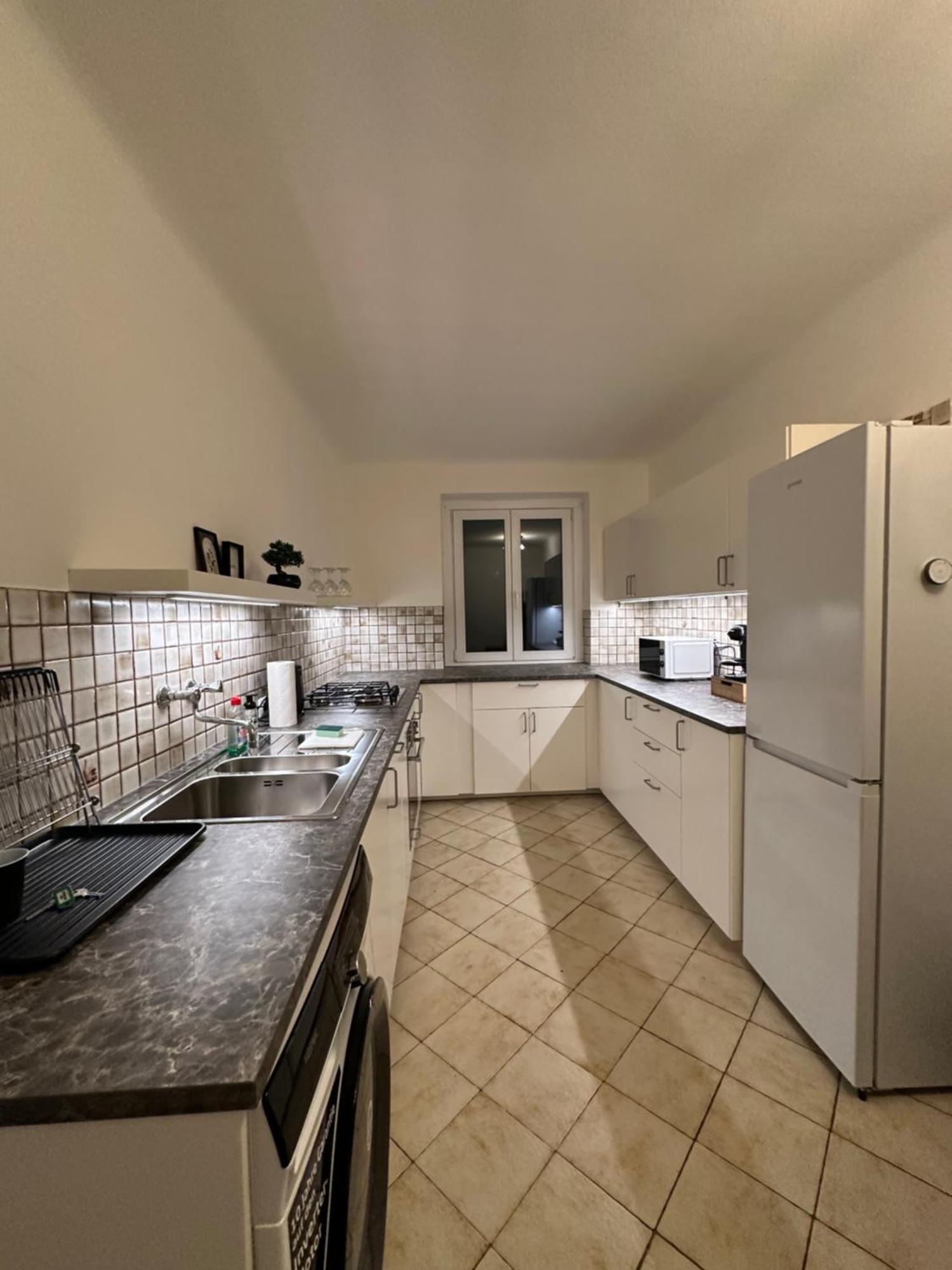 Apartamento Cozy 2-bedroom Retreat Near Subway And Center Viena